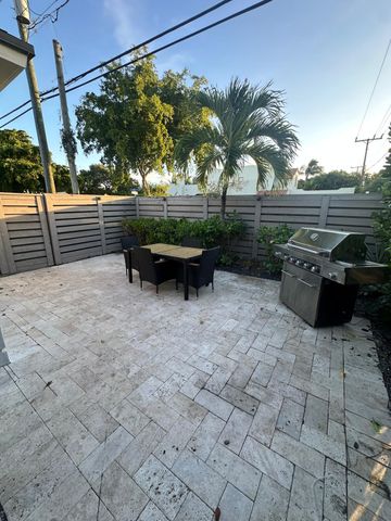 300 Central Drive, West Palm Beach, FL 33405