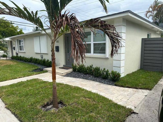 300 Central Drive, West Palm Beach, FL 33405