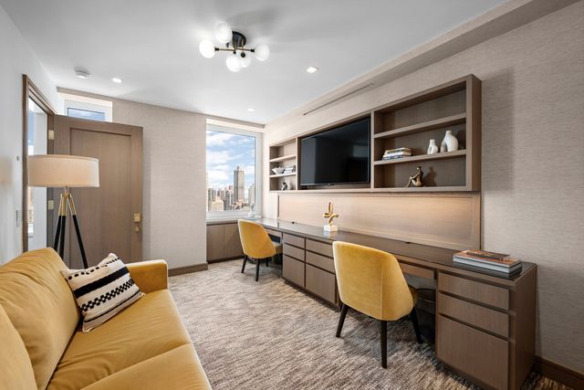 300 E 77th St Apt 28B, New York City, NY 10075