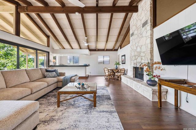 1308 S LAKESIDE DR, Burnet, TX 78611