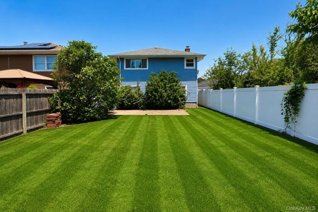 190 Hollywood Avenue, Valley Stream, NY 11581