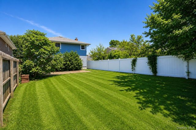 190 Hollywood Avenue, Valley Stream, NY 11581