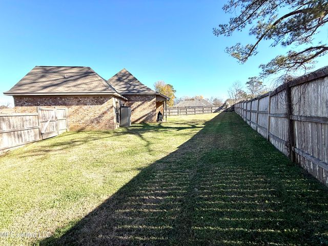 308 London Way, Pearl, MS 39208