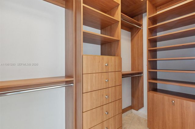 1000 S Pointe Dr 904, Miami Beach, FL 33139