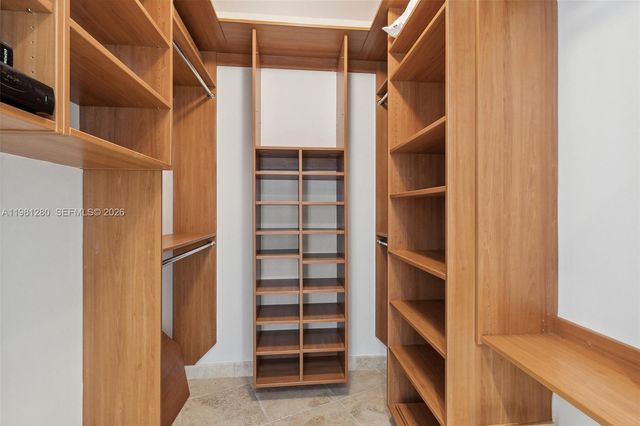 1000 S Pointe Dr 904, Miami Beach, FL 33139