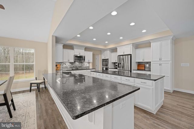 245 SADDLE RIDGE LN, Fredericksburg, VA 22406