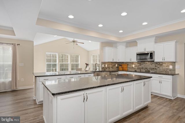 245 SADDLE RIDGE LN, Fredericksburg, VA 22406