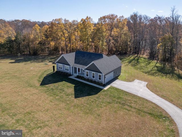 245 SADDLE RIDGE LN, Fredericksburg, VA 22406