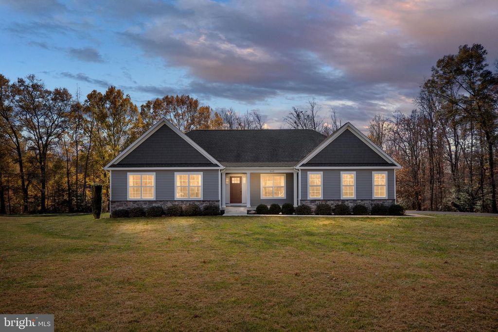245 SADDLE RIDGE LN, Fredericksburg, VA 22406