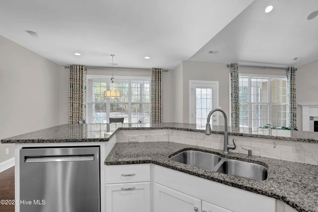 39 Excalibur Point, Hampstead, NC 28443