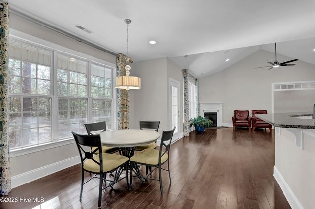 39 Excalibur Point, Hampstead, NC 28443