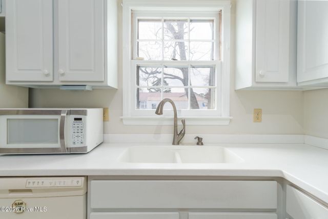 300 Quail Ridge Road, Jacksonville, NC 28546