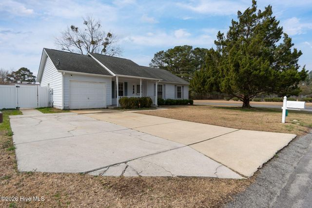 300 Quail Ridge Road, Jacksonville, NC 28546