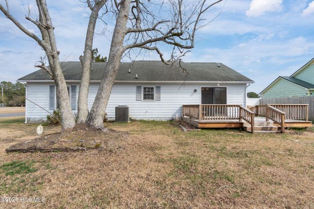 300 Quail Ridge Road, Jacksonville, NC 28546