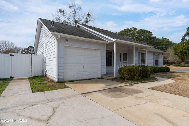 300 Quail Ridge Road, Jacksonville, NC 28546