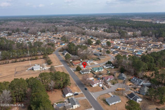 300 Quail Ridge Road, Jacksonville, NC 28546