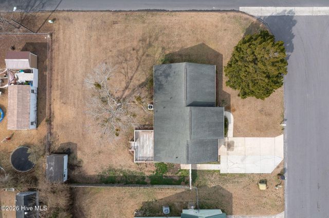 300 Quail Ridge Road, Jacksonville, NC 28546