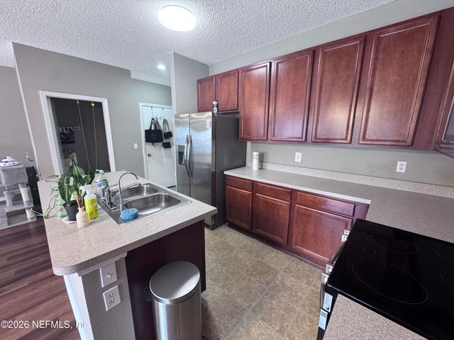 5216 BRIGHTON PARK Lane, Jacksonville, FL 32210