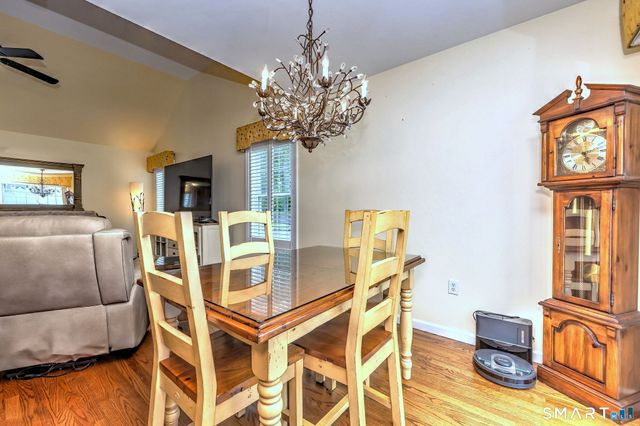 30 Prosperity Court 12, Southington, CT 06489
