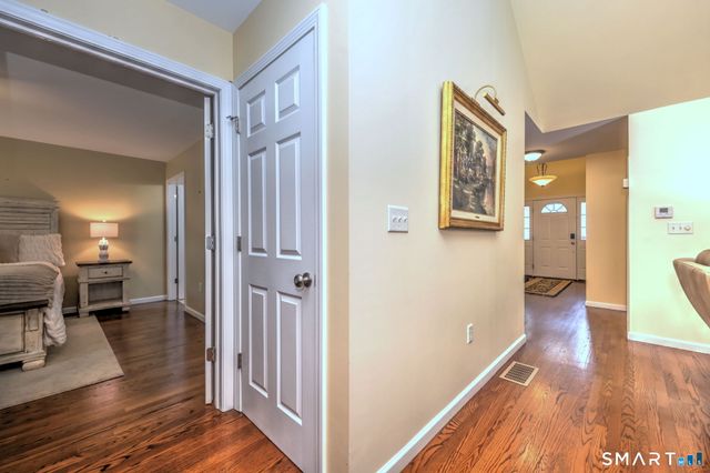 30 Prosperity Court 12, Southington, CT 06489