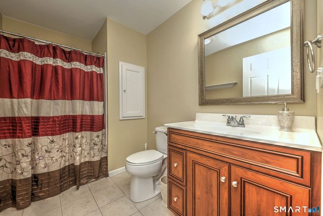 30 Prosperity Court 12, Southington, CT 06489