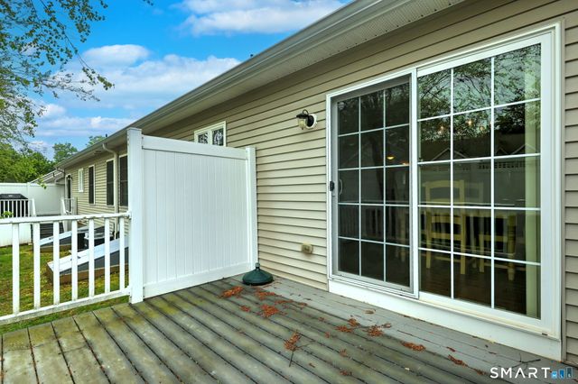 30 Prosperity Court 12, Southington, CT 06489