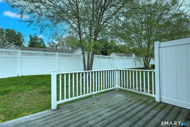 30 Prosperity Court 12, Southington, CT 06489
