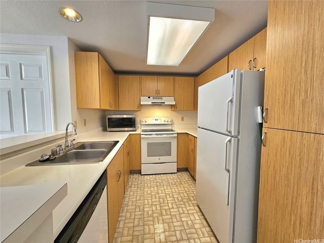 95-270 Waikalani Drive L304, Mililani, HI 96789