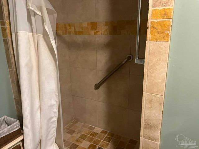 5160 Arrowhead Rd, Pensacola, FL 32507