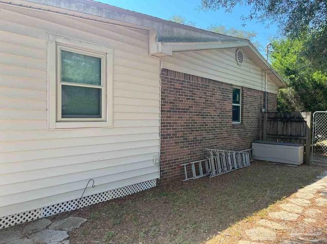 5160 Arrowhead Rd, Pensacola, FL 32507