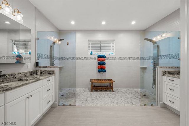 2449 Macadamia ST, St James City, FL 33956