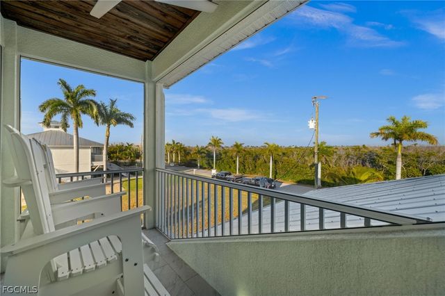 2449 Macadamia ST, St James City, FL 33956