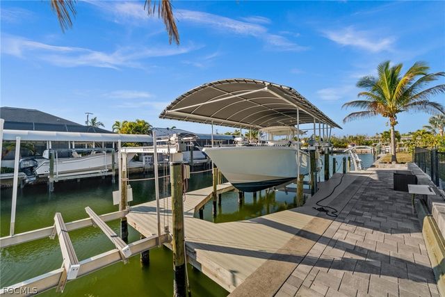 2449 Macadamia ST, St James City, FL 33956