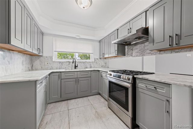 30507 Austin Drive, Warren, MI 48092