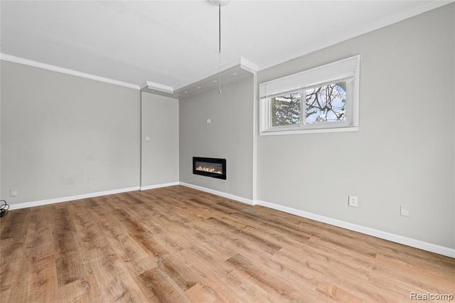 30507 Austin Drive, Warren, MI 48092