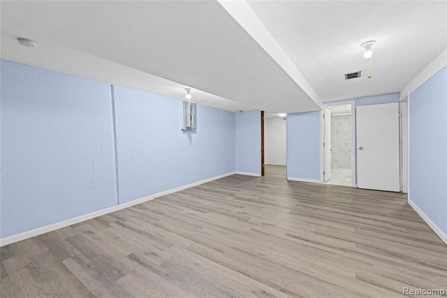 30507 Austin Drive, Warren, MI 48092