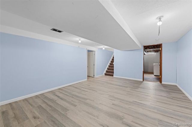 30507 Austin Drive, Warren, MI 48092
