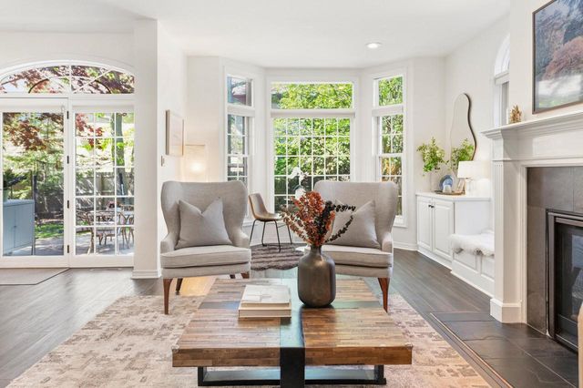 824 E Glen AVENUE, Whitefish Bay, WI 53217