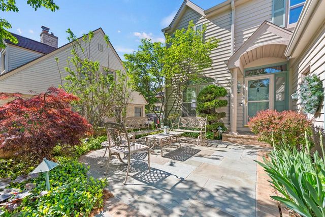 824 E Glen AVENUE, Whitefish Bay, WI 53217