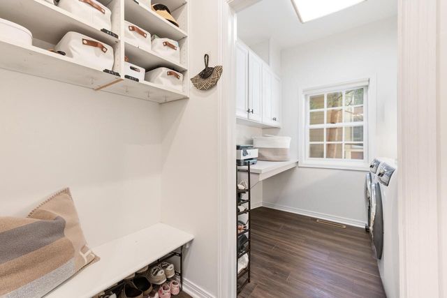 824 E Glen AVENUE, Whitefish Bay, WI 53217