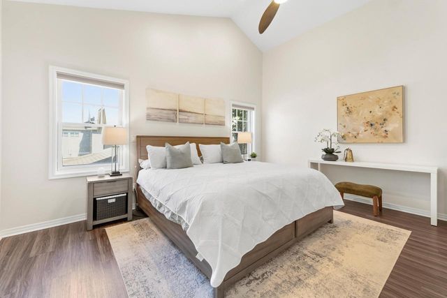 824 E Glen AVENUE, Whitefish Bay, WI 53217