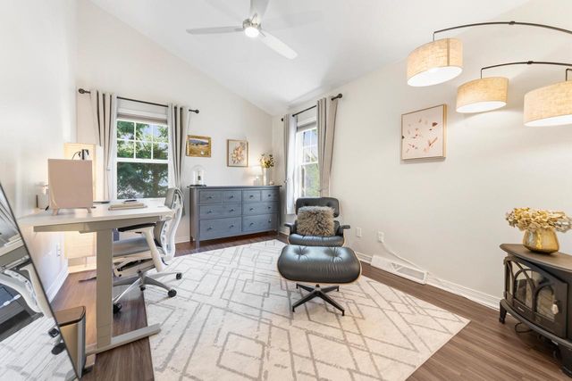 824 E Glen AVENUE, Whitefish Bay, WI 53217
