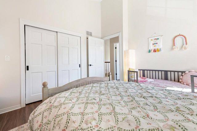 824 E Glen AVENUE, Whitefish Bay, WI 53217