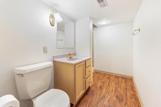 824 E Glen AVENUE, Whitefish Bay, WI 53217