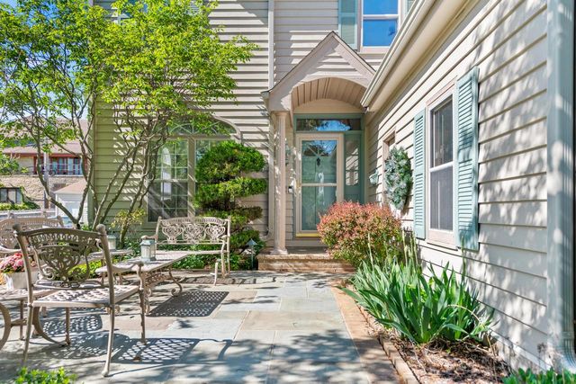 824 E Glen AVENUE, Whitefish Bay, WI 53217