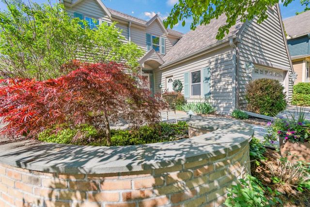 824 E Glen AVENUE, Whitefish Bay, WI 53217