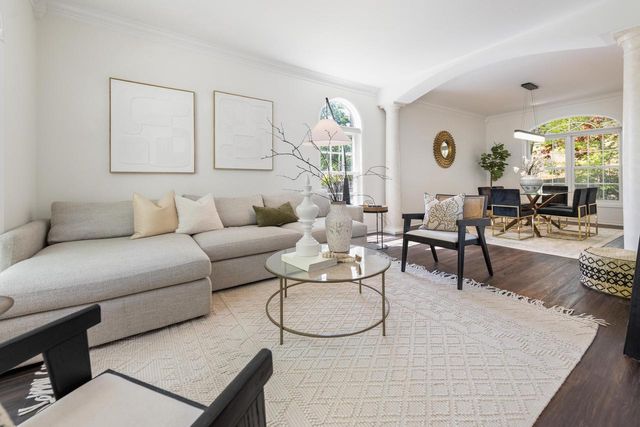 824 E Glen AVENUE, Whitefish Bay, WI 53217