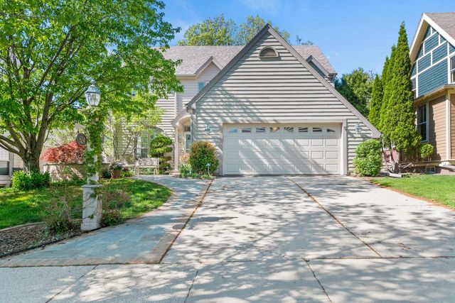 824 E Glen AVENUE, Whitefish Bay, WI 53217