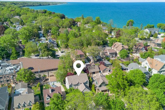 824 E Glen AVENUE, Whitefish Bay, WI 53217