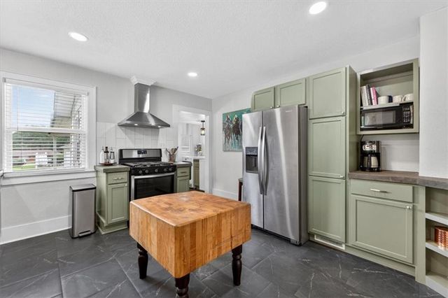 11301 W 59th Terrace, Shawnee, KS 66203